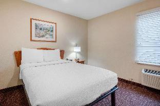 Suburban Studios Huntsville University Area Стая снимка