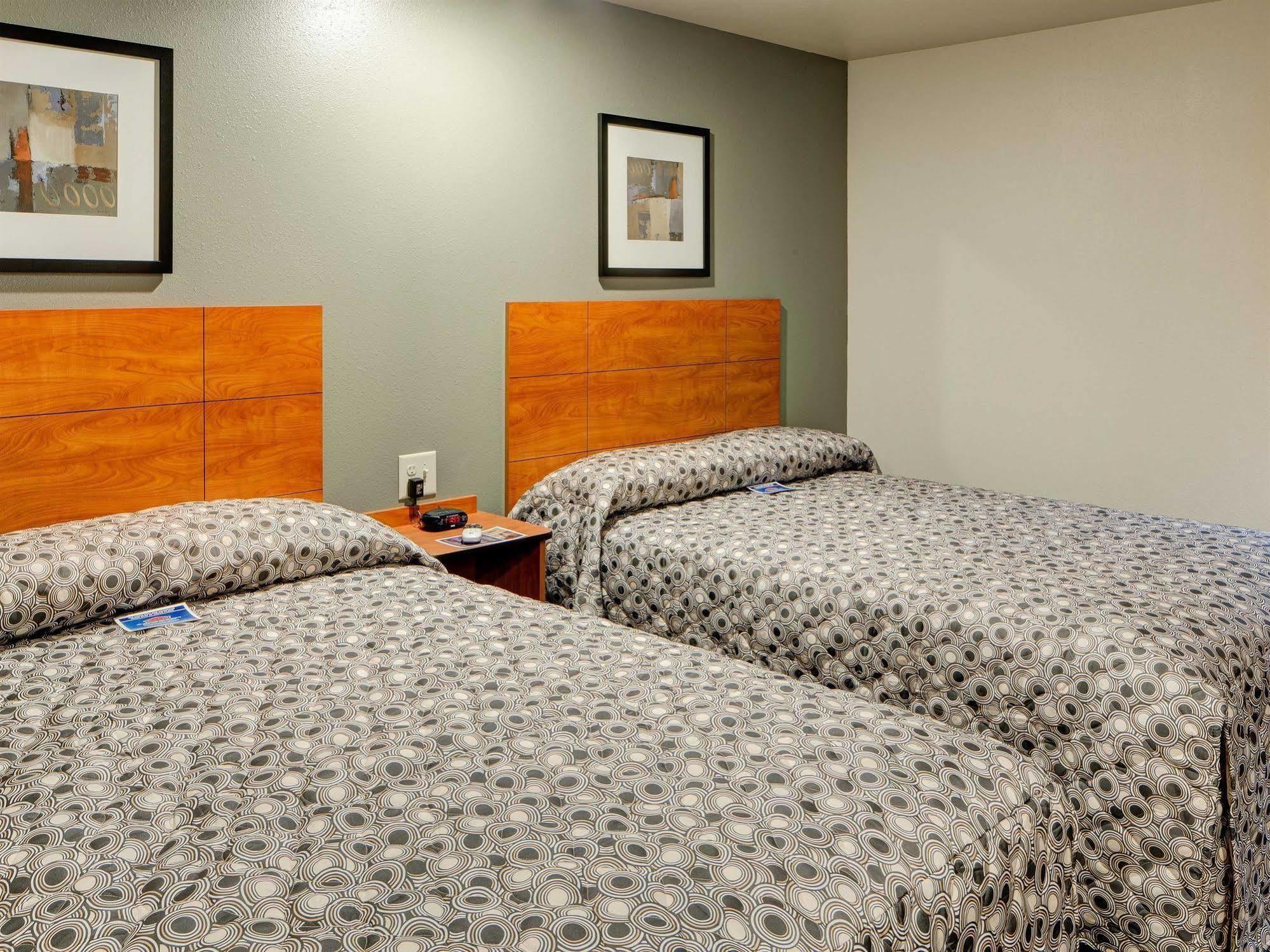Suburban Studios Huntsville University Area Екстериор снимка